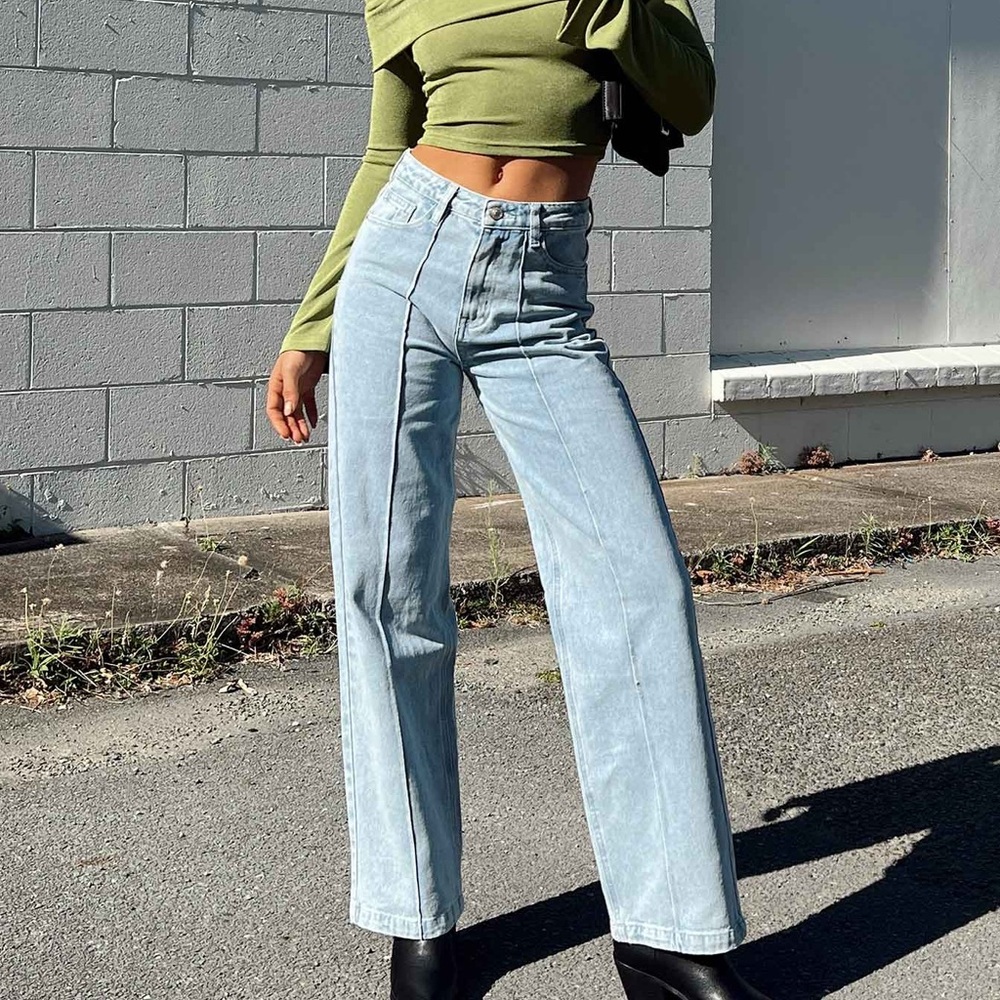 Booran Wide Leg Light Wash Denim Jean